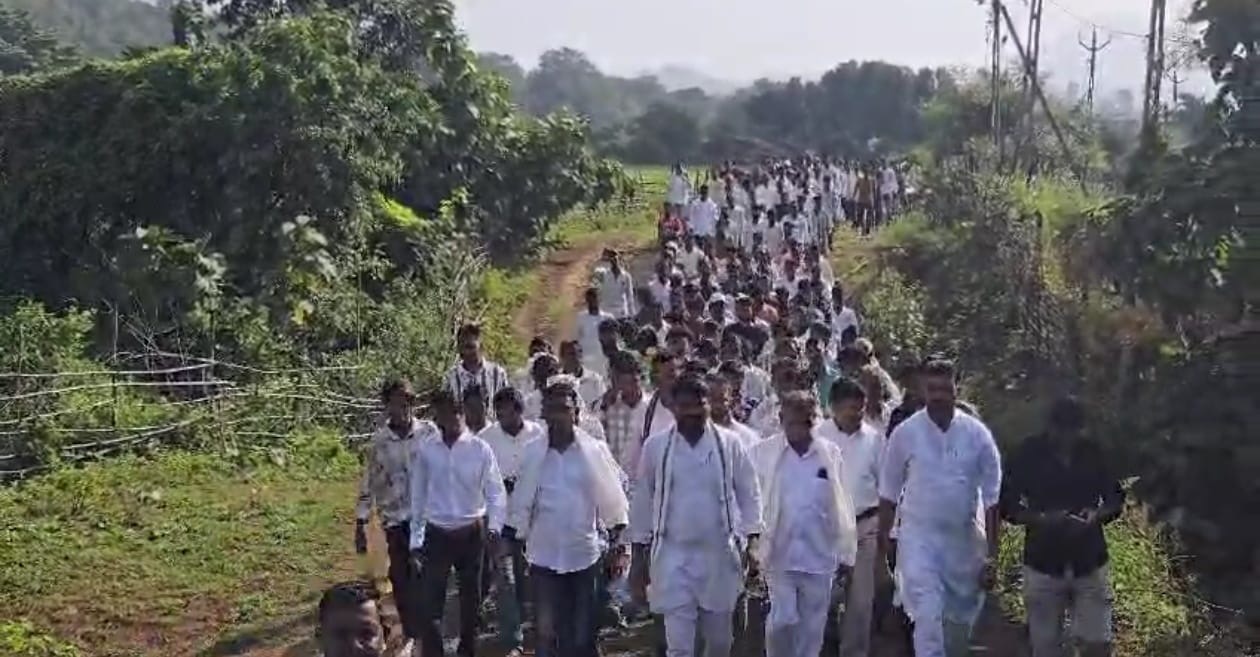 આઝાદીના 78 વર્ષ બાદ પણ રોડ ન બનતા ધારાસભ્ય ચૈતર વસાવાએ જુનારાજ ગામથી પદયાત્રા યોજી