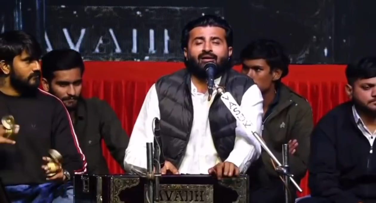 રાજપીપલા ખાતે કાઠિયાવાડના પ્રસિદ્ધ લોકડાયરા કલાકાર દેવાયત ખાવડનો ભવ્ય લોકડાયરો યોજાયો.